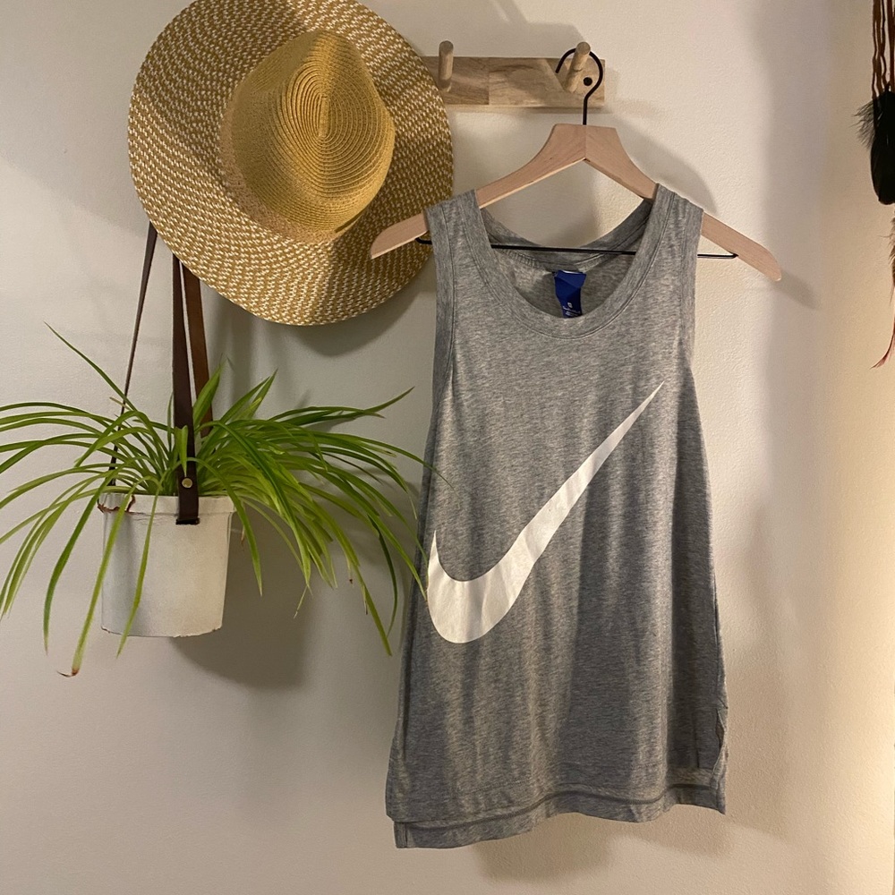 Nike tank